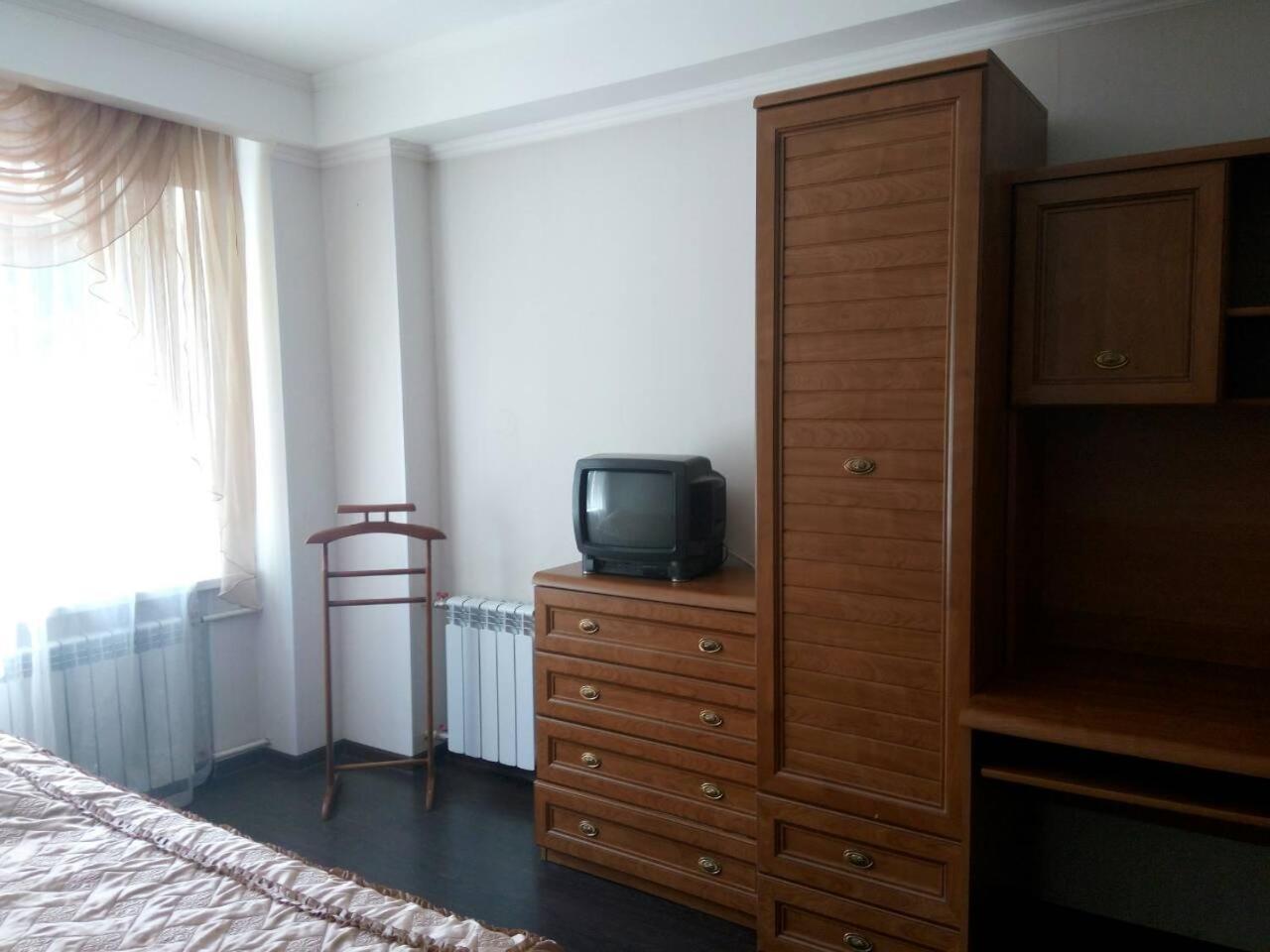 Квартира 2 Комн Рядом И-Т Амосова.Метро Олимпийская 3 Остановки Kiev Esterno foto